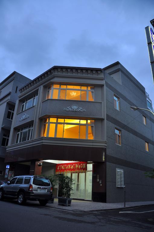 Fish Fun House Apartment เมืองฮวาเหลียน ภายนอก รูปภาพ