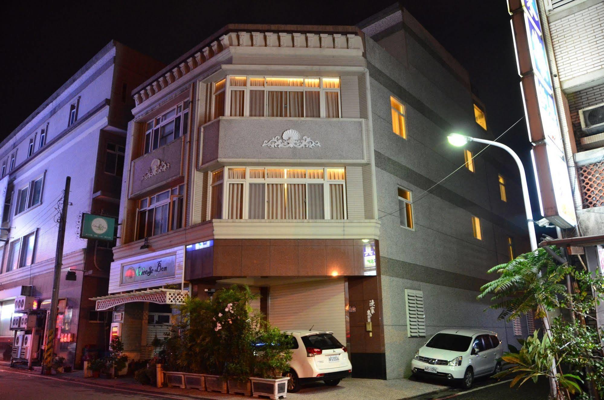 Fish Fun House Apartment เมืองฮวาเหลียน ภายนอก รูปภาพ