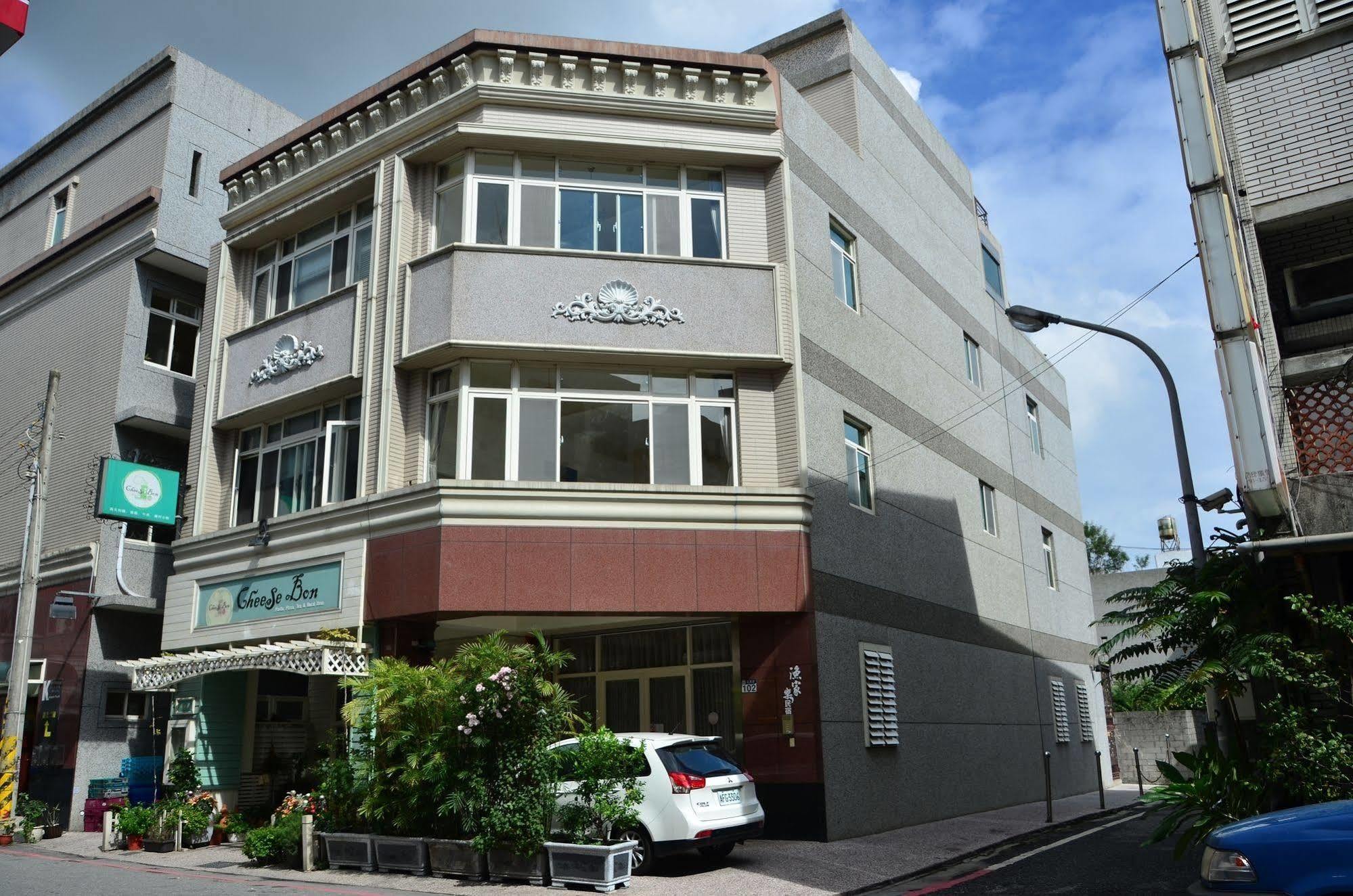 Fish Fun House Apartment เมืองฮวาเหลียน ภายนอก รูปภาพ