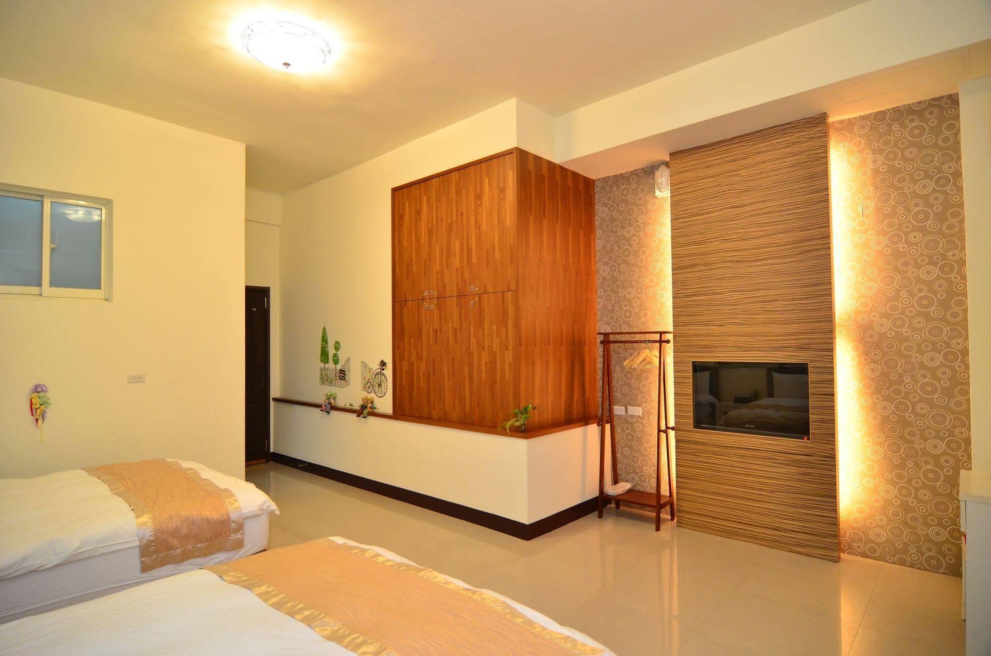 Fish Fun House Apartment เมืองฮวาเหลียน ภายนอก รูปภาพ